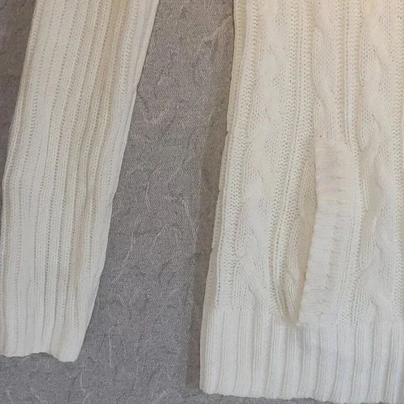 Liz Claiborne White Long Sleeve Cable Knit Pullover Sweater Size Large - Picture 6 of 12